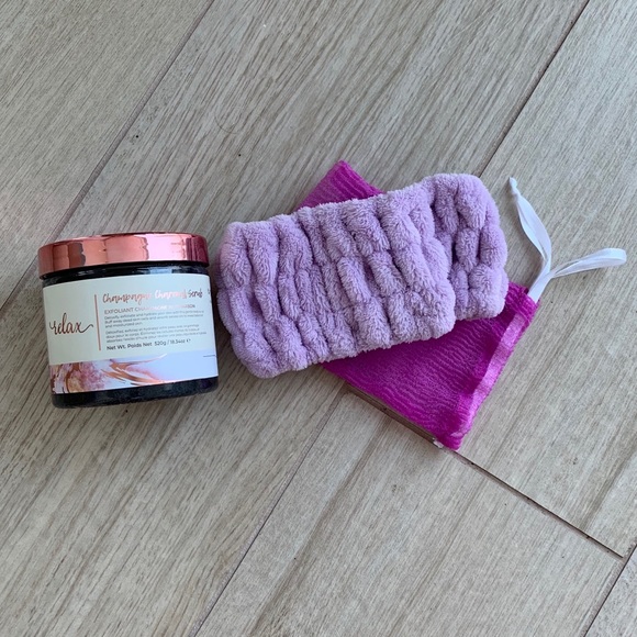 Manna Kadar Other - Relax Champagne Charcoal Scrub with Spa Headband